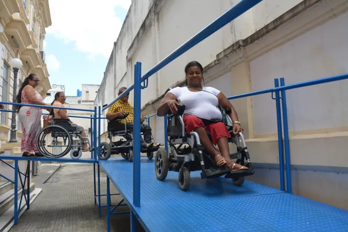 Paço Municipal passa a contar com rampa para garantir acessibilidade de pessoas com deficiência