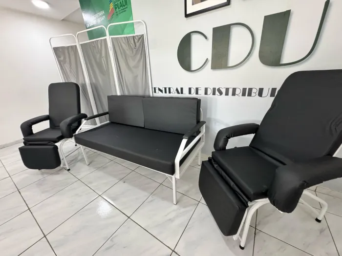Sesapi recebe mobília para equipar hospitais estaduais e regionais