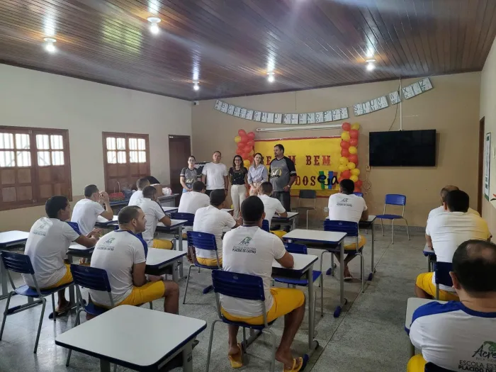 Iapen e Secretaria de Educação iniciam primeira turma de ensino médio em presídio de Cruzeiro do Sul