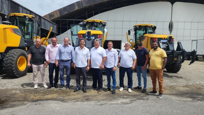 Governo do Estado impulsiona desenvolvimento agrícola com entrega de máquinas e equipamentos