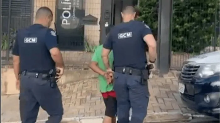 Homem com dois mandados de prisão é detido pela GCM