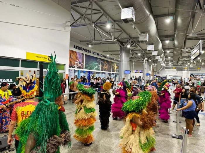 Receptivo carnavalesco no Aeroporto de São Luís dá boas-vindas aos turistas