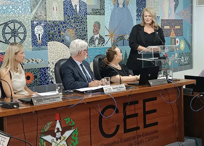 Presidente da FCEE assume vaga no Conselho Estadual de Educação