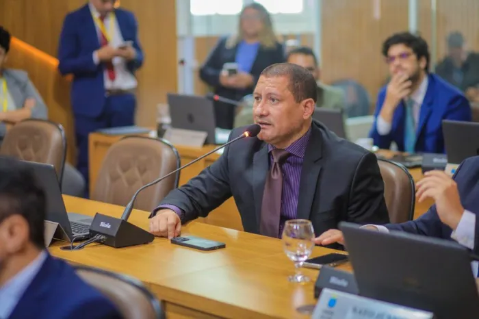 Marquinhos convida representante da SMTT para tratar sobre transporte público em São Luís
