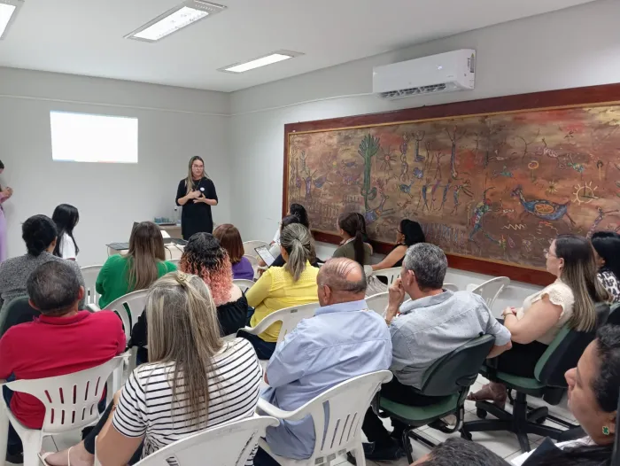 Emgerpi realiza palestras sobre prevenção de LER e DORT