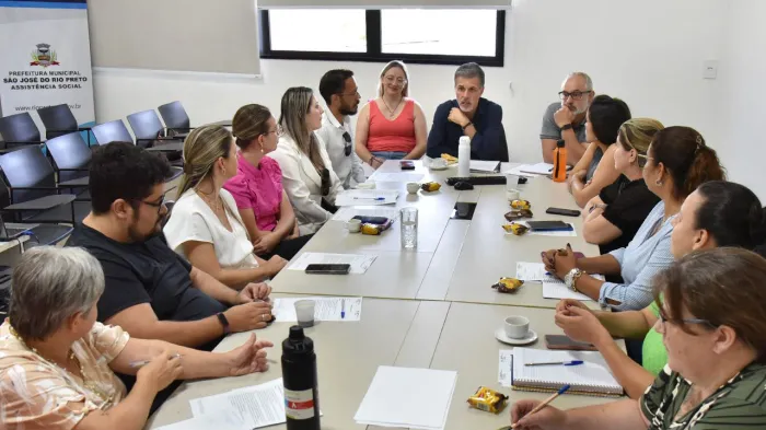 Conselheiros Tutelares debatem desafios com secretário