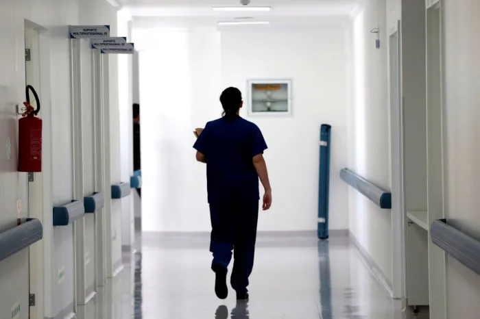 Santa Catarina garante direito à visita virtual para pacientes internados