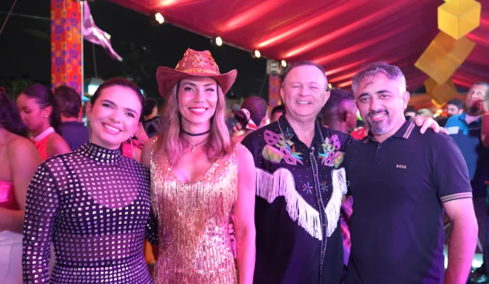 Jorge e Mateus e Felipe Amorim atraem multidão na primeira noite oficial do Vem pro Mar