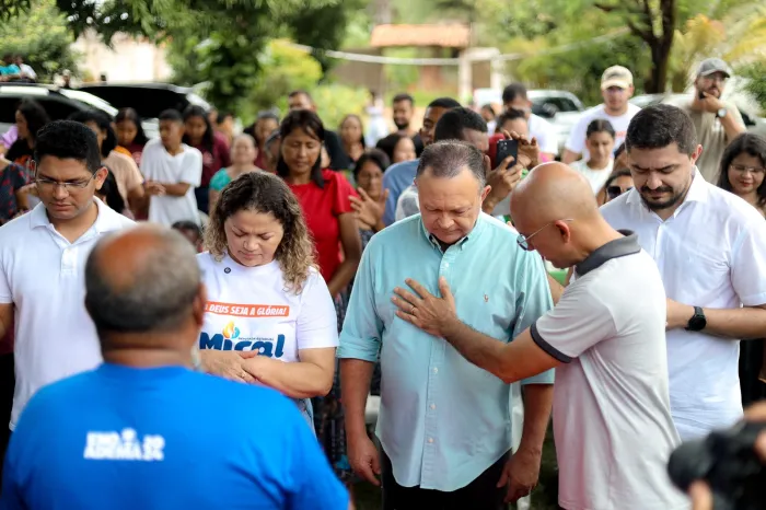Brandão visita retiros espirituais na Grande São Luís durante o domingo de carnaval