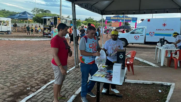 Foliões de Bocaina fazem testes rápidos durante o Carnaval 2025