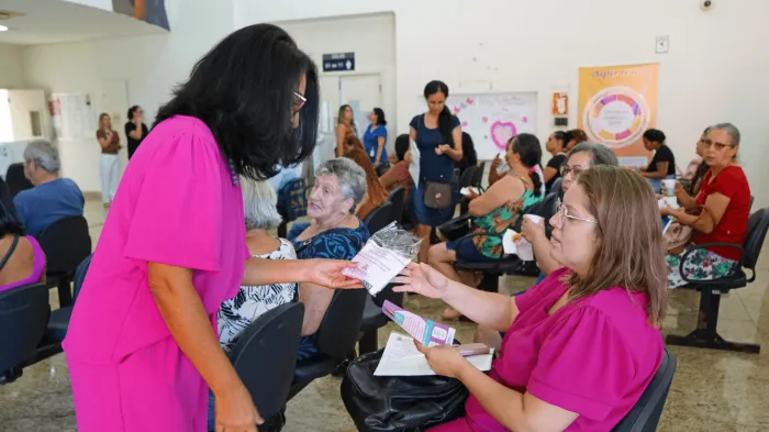 Prefeitura realiza ação no Caesm para celebrar Dia da Mulher