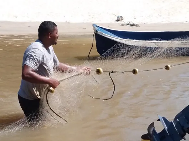 Prefeitura de São Sebastião informa pescadores sobre novas regras para a pesca da tainha em 2025
