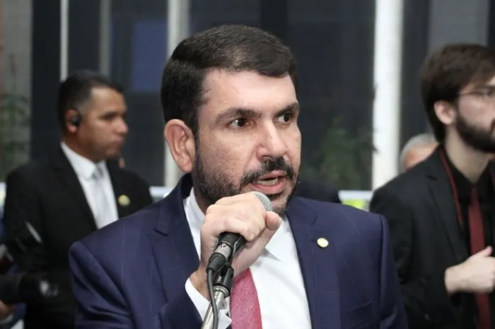 Deputado Jamilson solicita reforma urgente da Quadra Poliesportiva de Jateí/MS