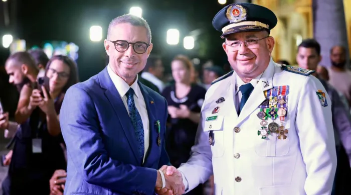 Fábio Mitidieri participa da celebração dos 190 anos da Polícia Militar de Sergipe e é homenageado com medalha comemorativa / Fotos: César de Oliveira e Reinaldo Moura