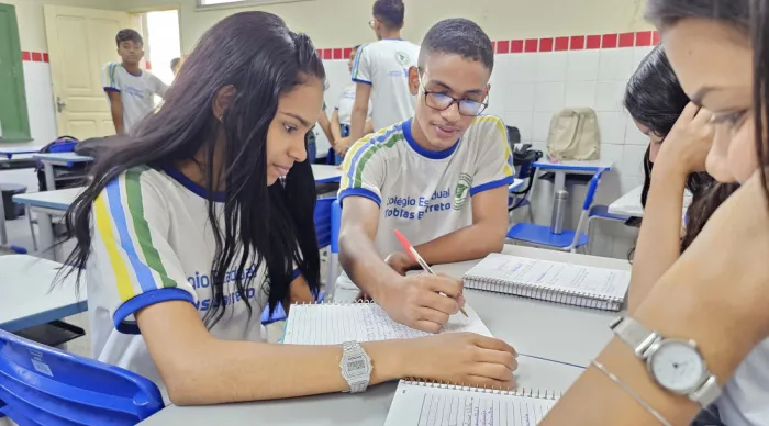 Governo de Sergipe abre edital para admissão de seis mil estudantes monitores