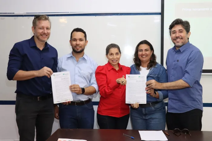 UemaSul celebra acordo de cooperação com a empresa Suzano
