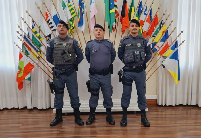 Comandante-geral recebe equipe do 7º Batalhão