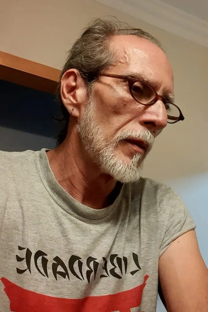 Casa das Artes abre inscrições para oficinas sobre poesia e pintura contemporânea