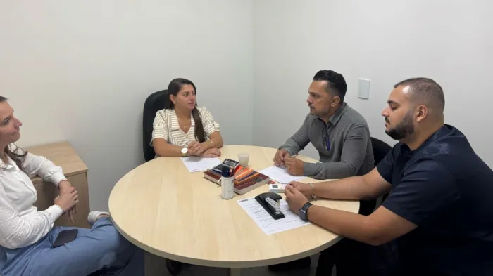 Secretária do Bem-estar Animal participa de posse em Votuporanga