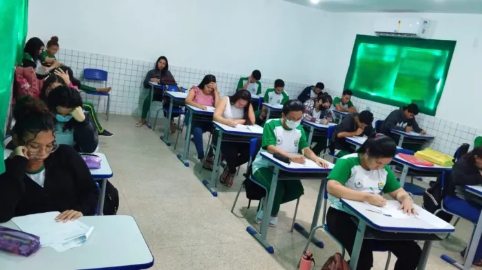 Seduc amplia política de avaliação e aplica Simulado + Saeb 2025 para mais de 31 mil estudantes