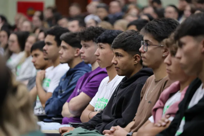 No Dia Internacional da Juventude, SC reforça compromisso com políticas públicas voltadas aos jovens