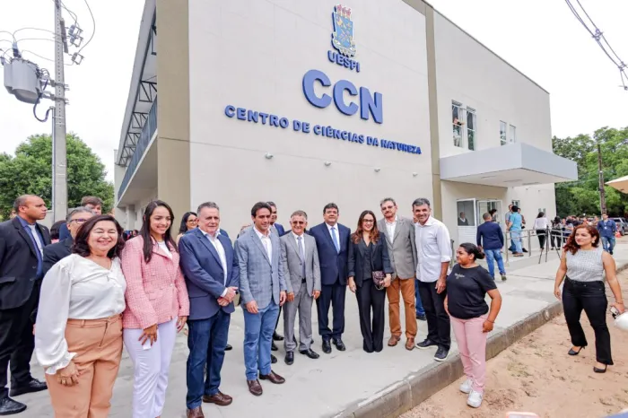 Rafael Fonteles inaugura obra que faz parte da maior reforma da história da Uespi, com investimento de R$ 25 milhões