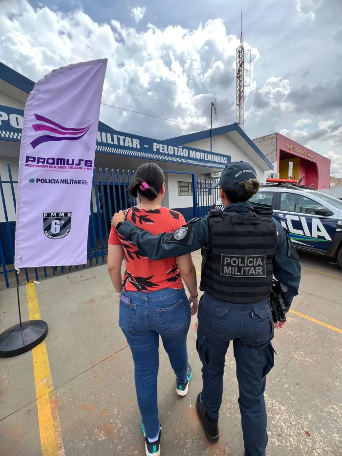 Polícia Militar Prende Indivíduos por Violação de Medida Protetiva
