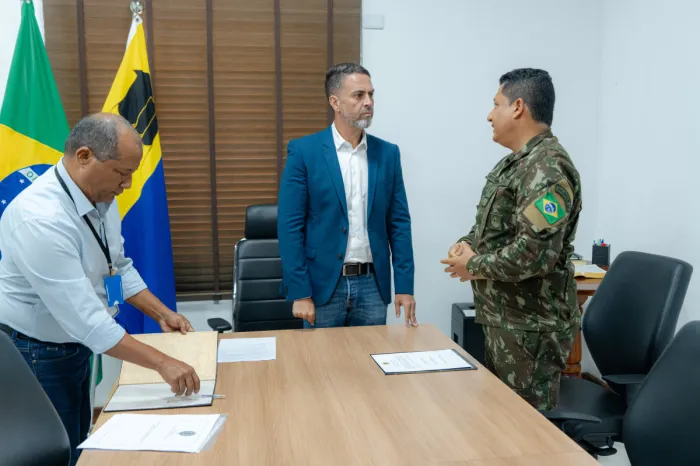 CIVISMO – Prefeito Léo Moraes toma posse como presidente da Junta de Serviço Militar de Porto Velho