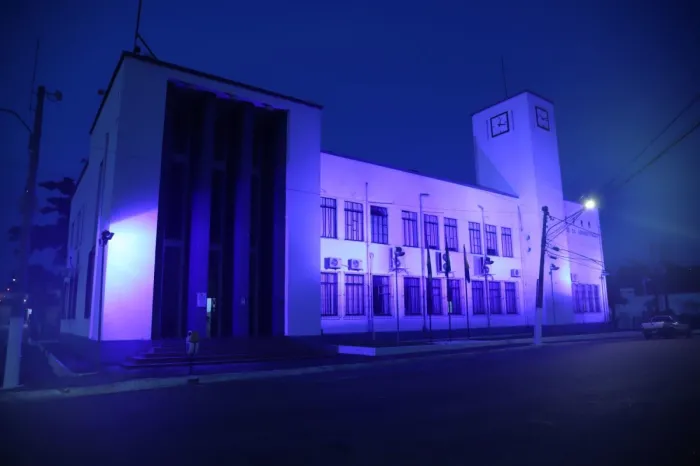 Prefeitura vai instalar iluminação especial em monumentos históricos em alusão à campanha nacional Março Azul 2025