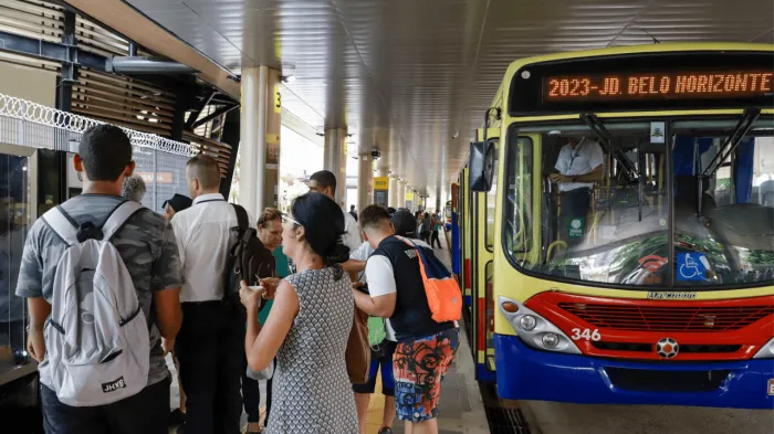 Trânsito avança em infraestrutura, transporte público e mobilidade