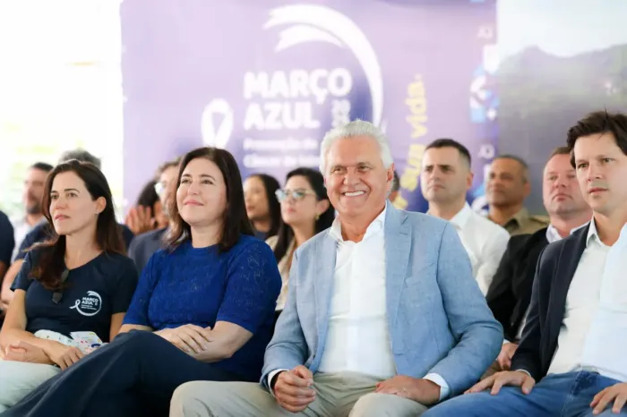 Caiado, acompanhado da ministra Simone Tebet, participa de abertura oficial do Março Azul: mutirão vai realizar mais de 600 exames preventivos contra câncer de intestino (Foto: Junior Guimarães)