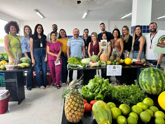 Educação fortalece agricultura familiar com assinatura de contratos para merenda escolar