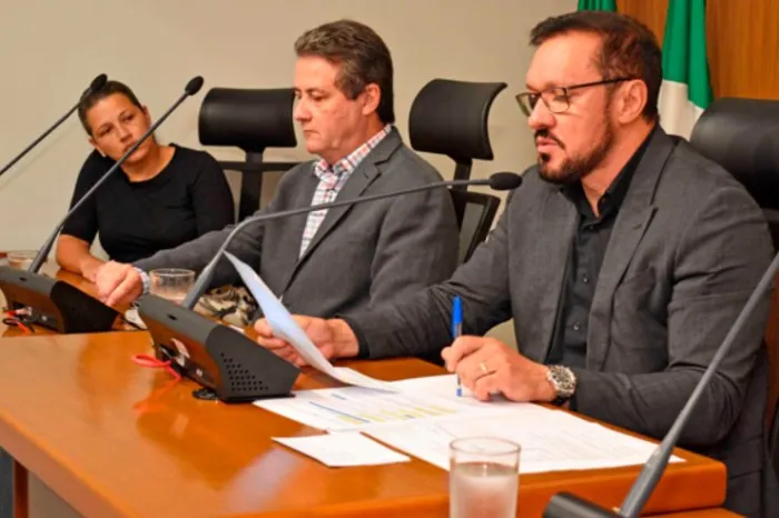 Deputado Lucas de Lima destaca transparência na prestação de contas da Secretaria de Saúde