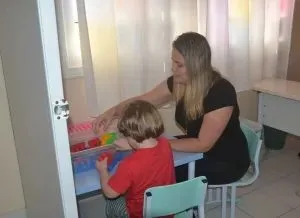 Centro de Inclusão da Prefeitura oferece suporte para crianças e adolescentes com Síndrome de Down