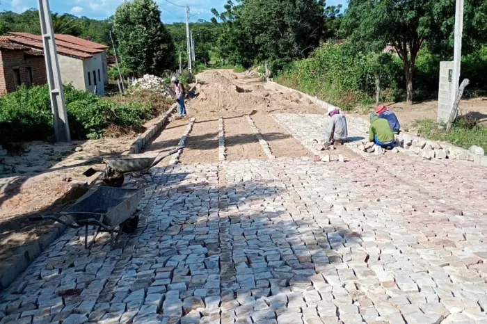 Pavimentação em fase final impulsiona infraestrutura de Júlio Borges