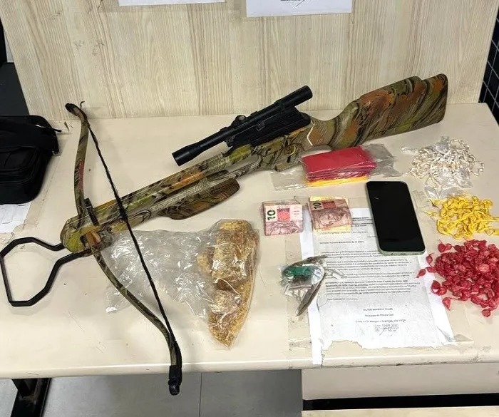 4º BPM apreende drogas e arma durante patrulhamento na Praia da Costa, em Vila Velha