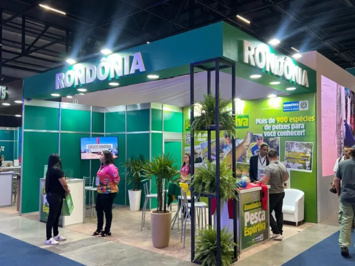 O estande de Rondônia apresenta um novo plano de turismo de pesca, com o objetivo de criar novos roteiros e circuitos turísticos