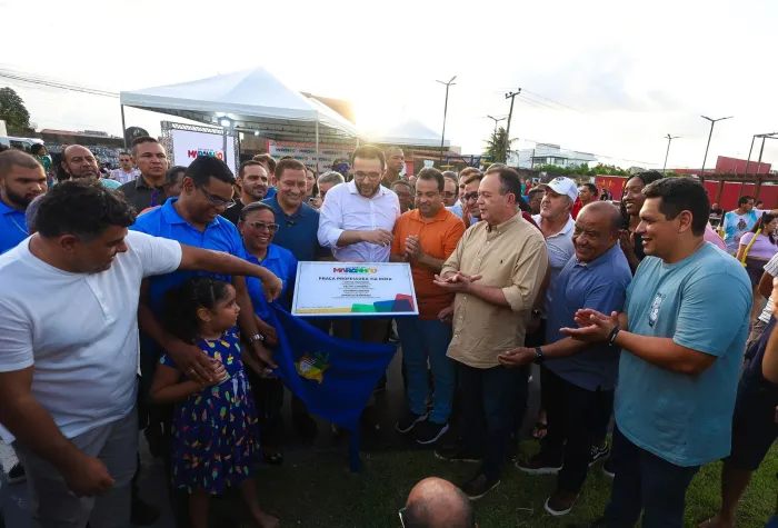 Governo do Estado inaugura praça Professora Tia Roxa no bairro Turu