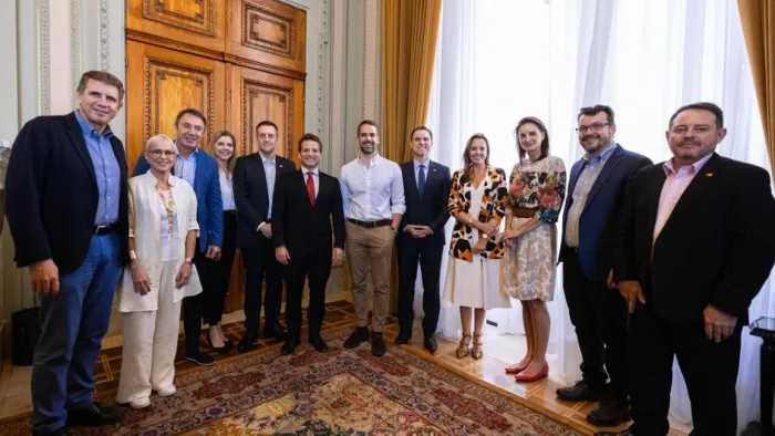 Representantes do Consulado da Itália e da Câmara Brasil-Itália, além de secretários e deputados, participaram do encontro -Foto: Vitor Rosa/Secom