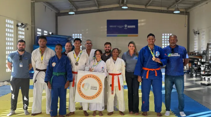 Entrega de kimonos reforça incentivo ao esporte e impulsiona atletas sergipanos