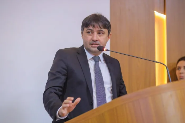 André Campos propõe isenção em concursos para condutores sem infrações de trânsito