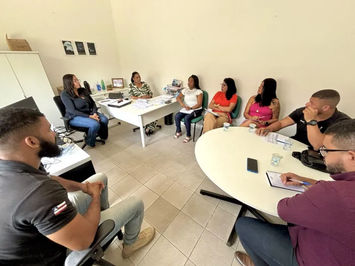 Prefeitura de Simões Filho realiza reunião de alinhamento da “Operação Pesqueira – Semana Santa Solidária”