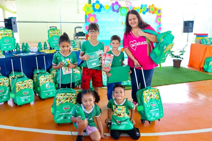 Prefeitura de Bataguassu entrega kits escolares e valoriza educação municipal