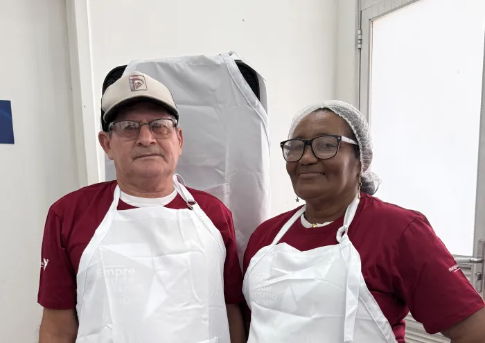 Projeto Manguará entrega novos uniformes e capacita vendedores de alimentos do Terminal Cujupe