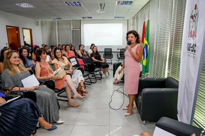 Vice-governadora participa de roda de conversa na PGE, encerrando o mês da mulher