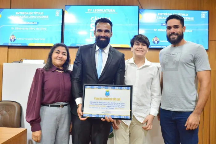 Câmara entrega Título de Cidadão Ludovicense ao educador físico e triatleta Dilsoncley “Pará”