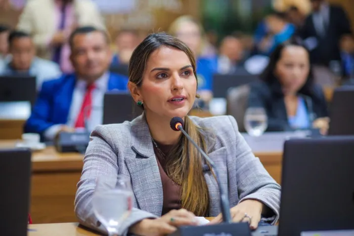 Projeto de Thay Evangelista visa instituir programa de coleta seletiva na Rede Municipal de Ensino