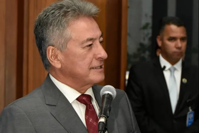 Matéria torna obrigatória identificação de funcionários de prestadoras de serviço em MS