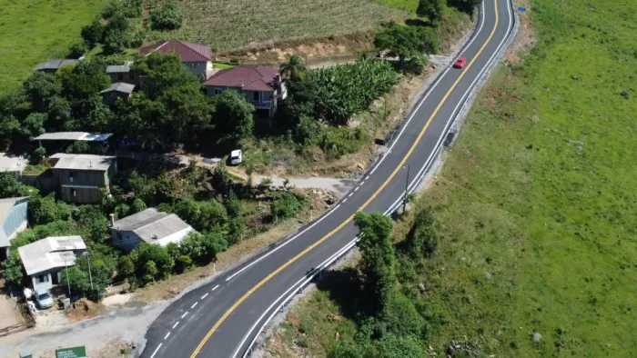 Em Pinhal Grande, o governo investiu R$ 25,3 milhões para renovar 29 quilômetros da ERS-149 -Foto: Divulgação Selt