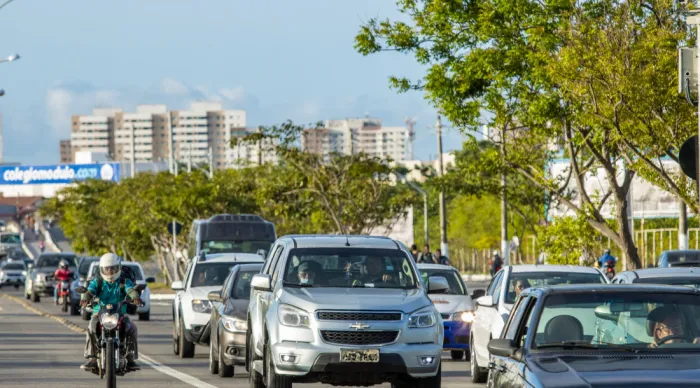 Proprietários de veículos com placas finais 1 e 2 têm até 30 de abril para realizar o pagamento do licenciamento